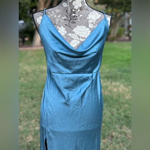 Lioness blue midi dress (princess poly) walk the line - Picture 6 of 10